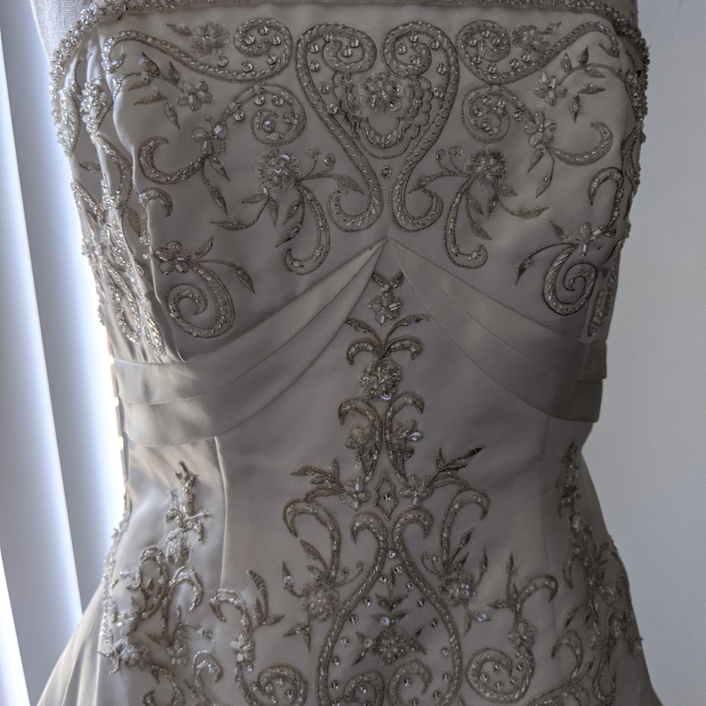 Ivory Wedding Dess
